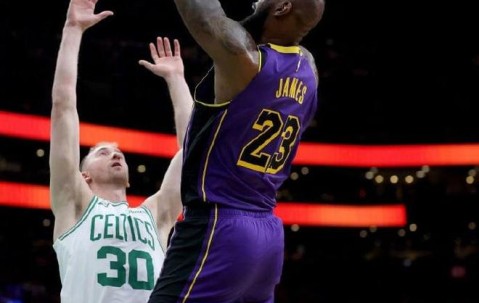 YABO-关于塔图姆连续十场比赛得分超过战术调整，湖人挑战极限！的信息