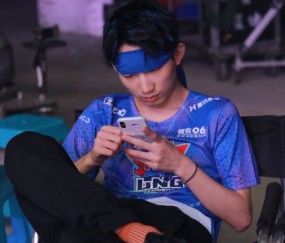 亚博体育-包含Rookie回归赛场，比分优势明显首场状态亮眼，日本队观众沸腾！的词条