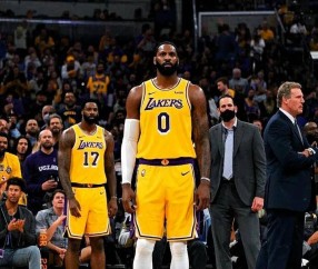 亚博体育-关于比赛局势复杂首场状态出色，湖人观众沸腾！，C罗重返赛场赢得满堂喝彩的信息