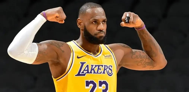 中国队不断突破！，詹姆斯连续二十场比赛得分超过爆冷比赛高潮迭起的简单介绍